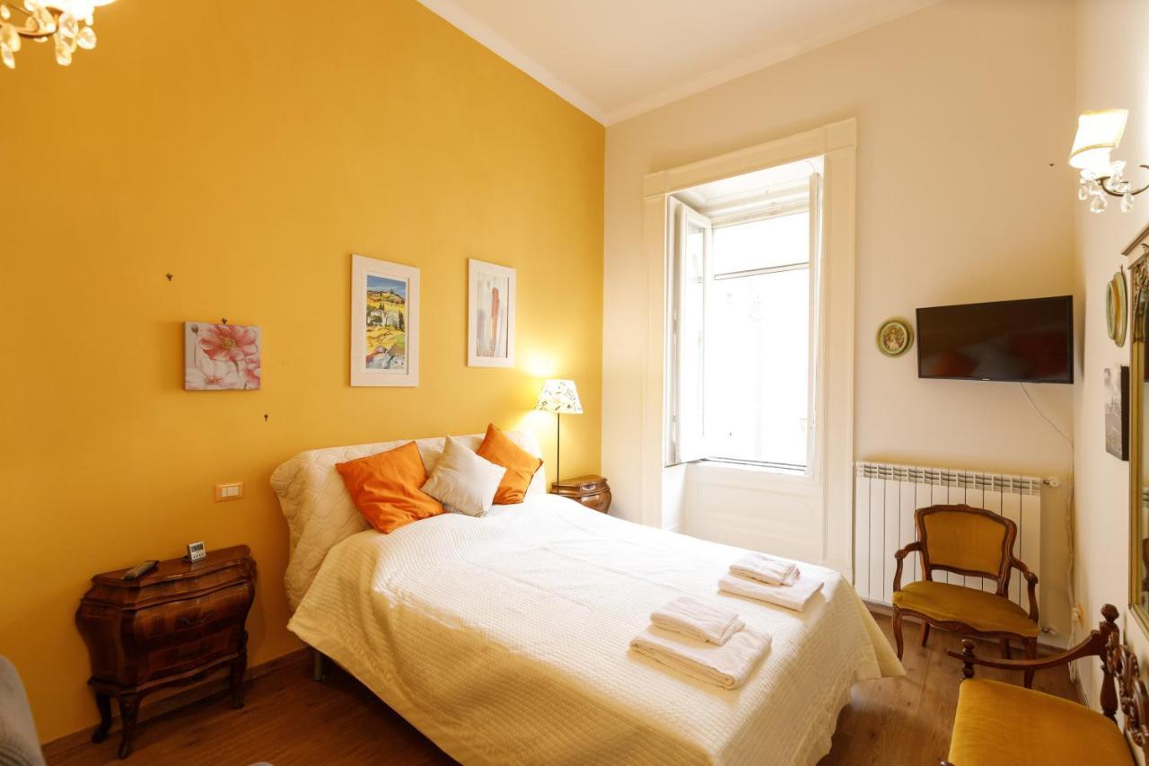 Duomo 77 - In The Heart Of The Historical Center By Elite Villas Napoli Exterior foto