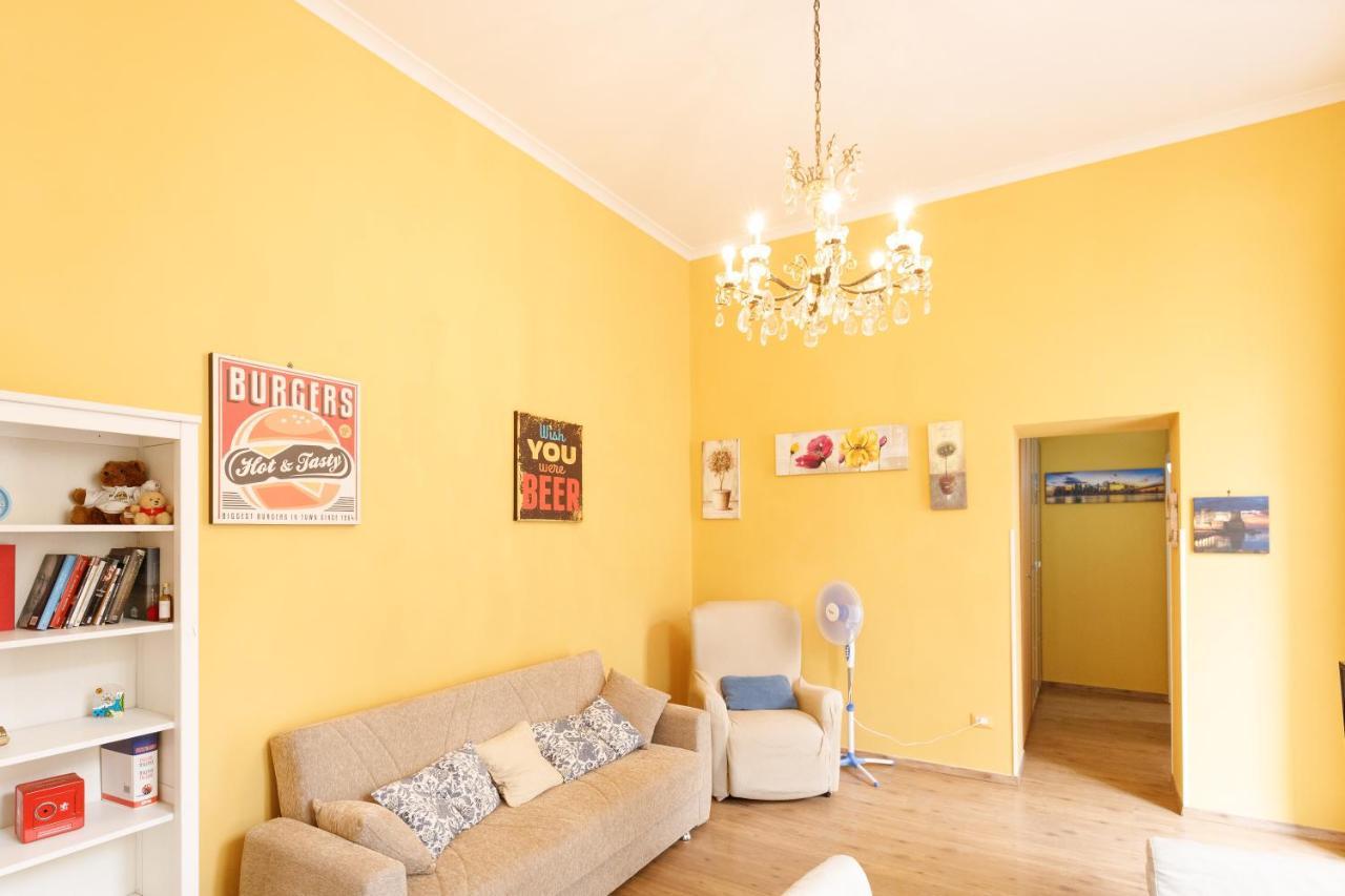 Duomo 77 - In The Heart Of The Historical Center By Elite Villas Napoli Exterior foto