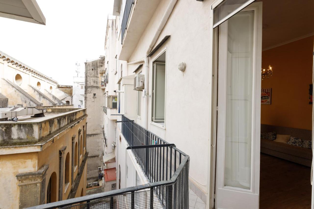 Duomo 77 - In The Heart Of The Historical Center By Elite Villas Napoli Exterior foto