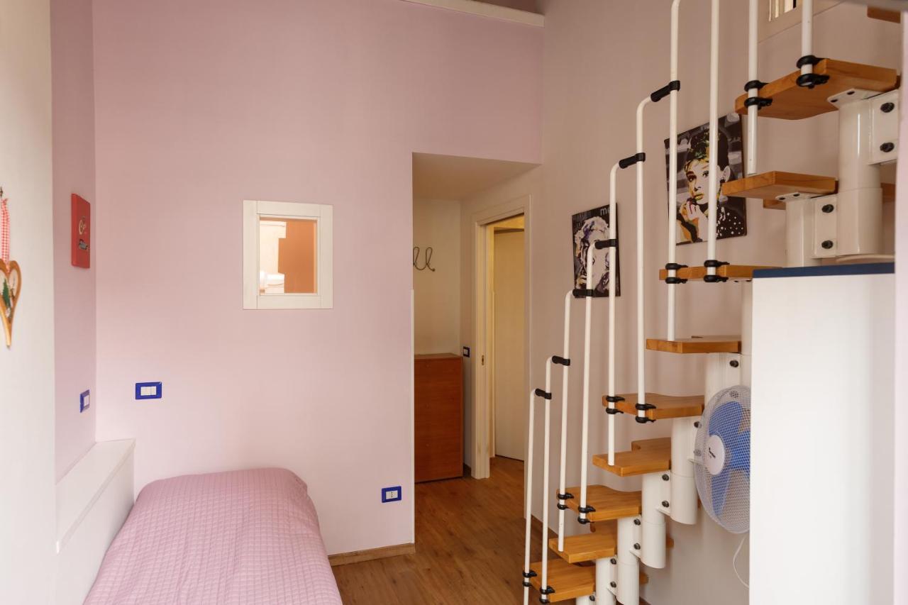 Duomo 77 - In The Heart Of The Historical Center By Elite Villas Napoli Exterior foto
