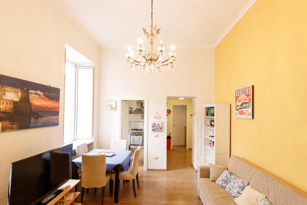 Duomo 77 - In The Heart Of The Historical Center By Elite Villas Napoli Exterior foto